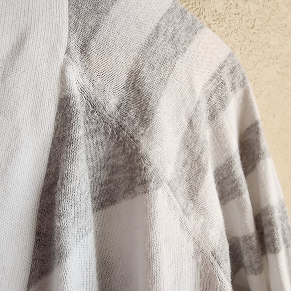 Express Gray and White Striped Knit Cardigan Size M - Picture 8 of 13